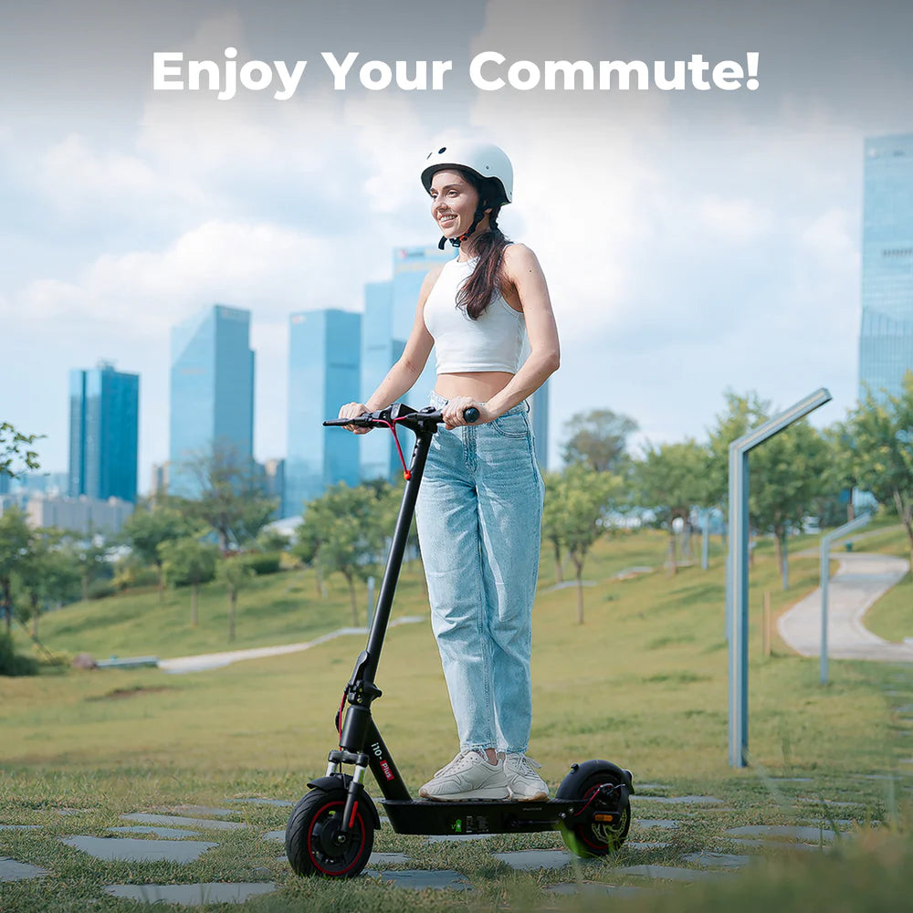iScooter i10Plus 800W Motor E Scooter Foldable with 10" Pneumatic Tires