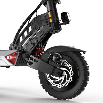 Circooter Landturbo Ultra off-road electric scooter riding outdoors