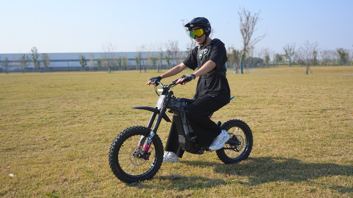 EUNORAU R1-17 compact electric dirt bike overview