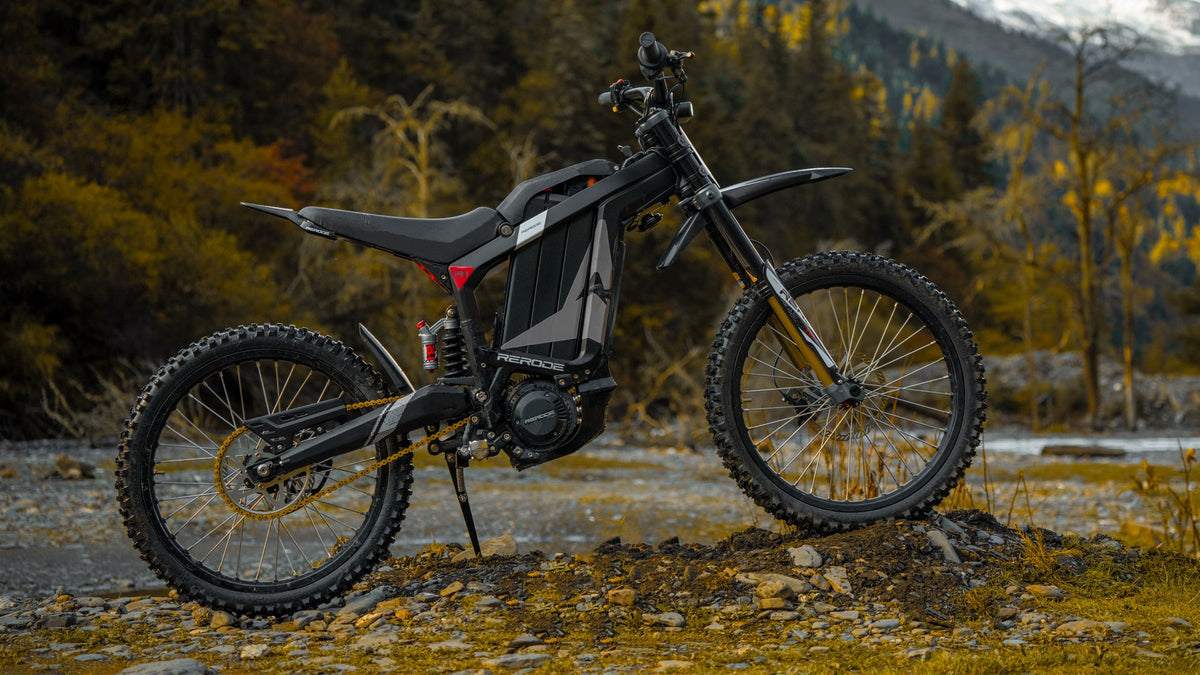 EUNORAU R1-19 electric dirt bike riding outdoors